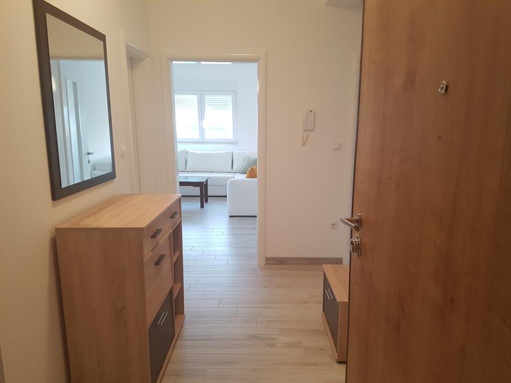 Apartman Lora Liyubuşka Dış mekan fotoğraf