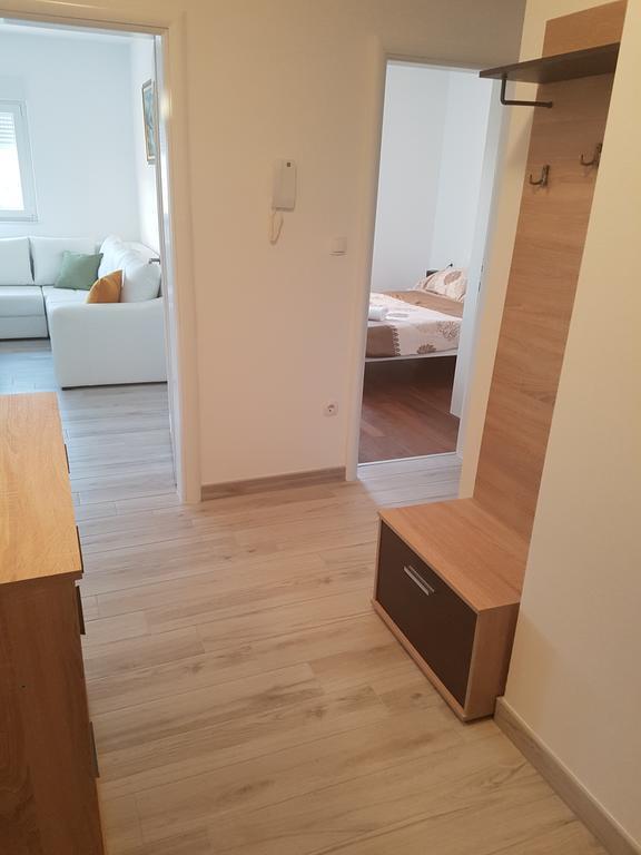 Apartman Lora Liyubuşka Dış mekan fotoğraf