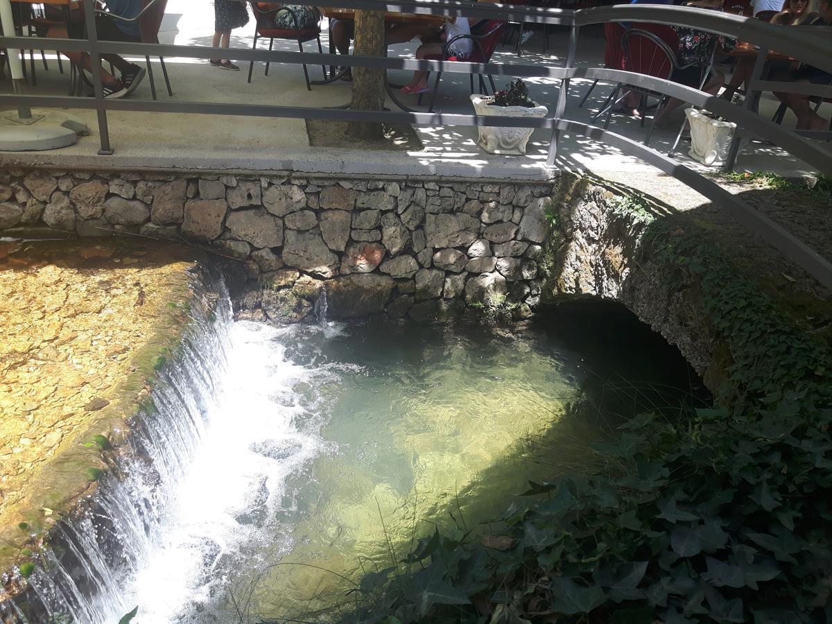 Apartman Lora Liyubuşka Dış mekan fotoğraf